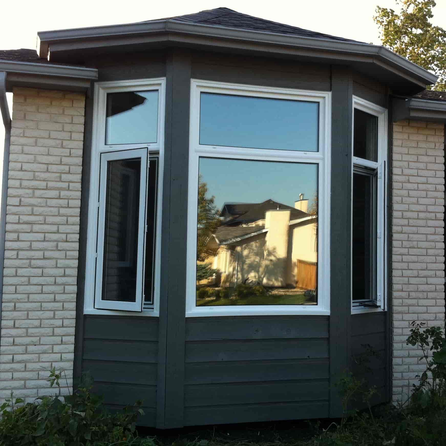 Three Windows in bay configuration